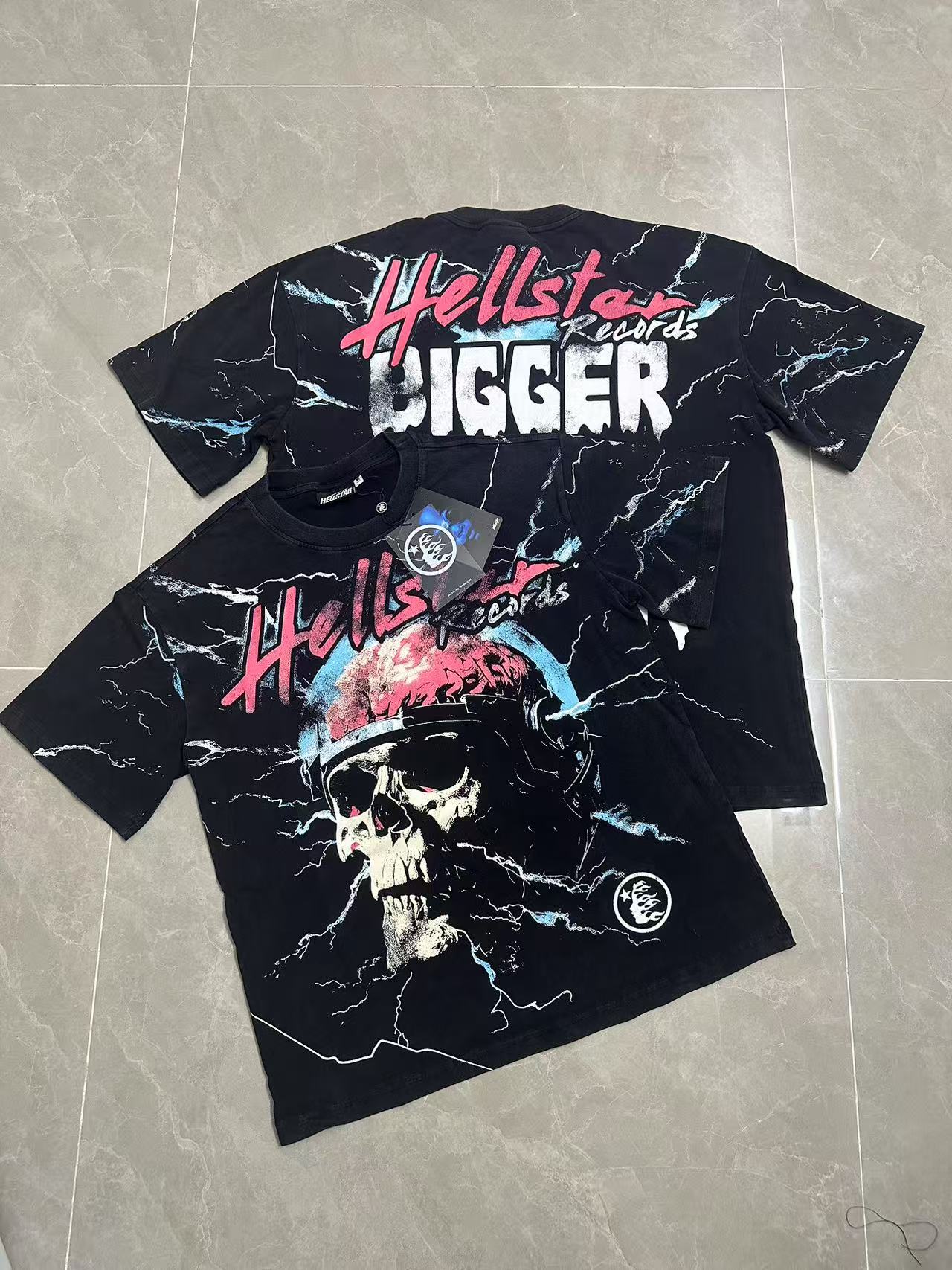 HS8002Hellstar Sports Logo Short Sleeve Graphic T‑Shirt