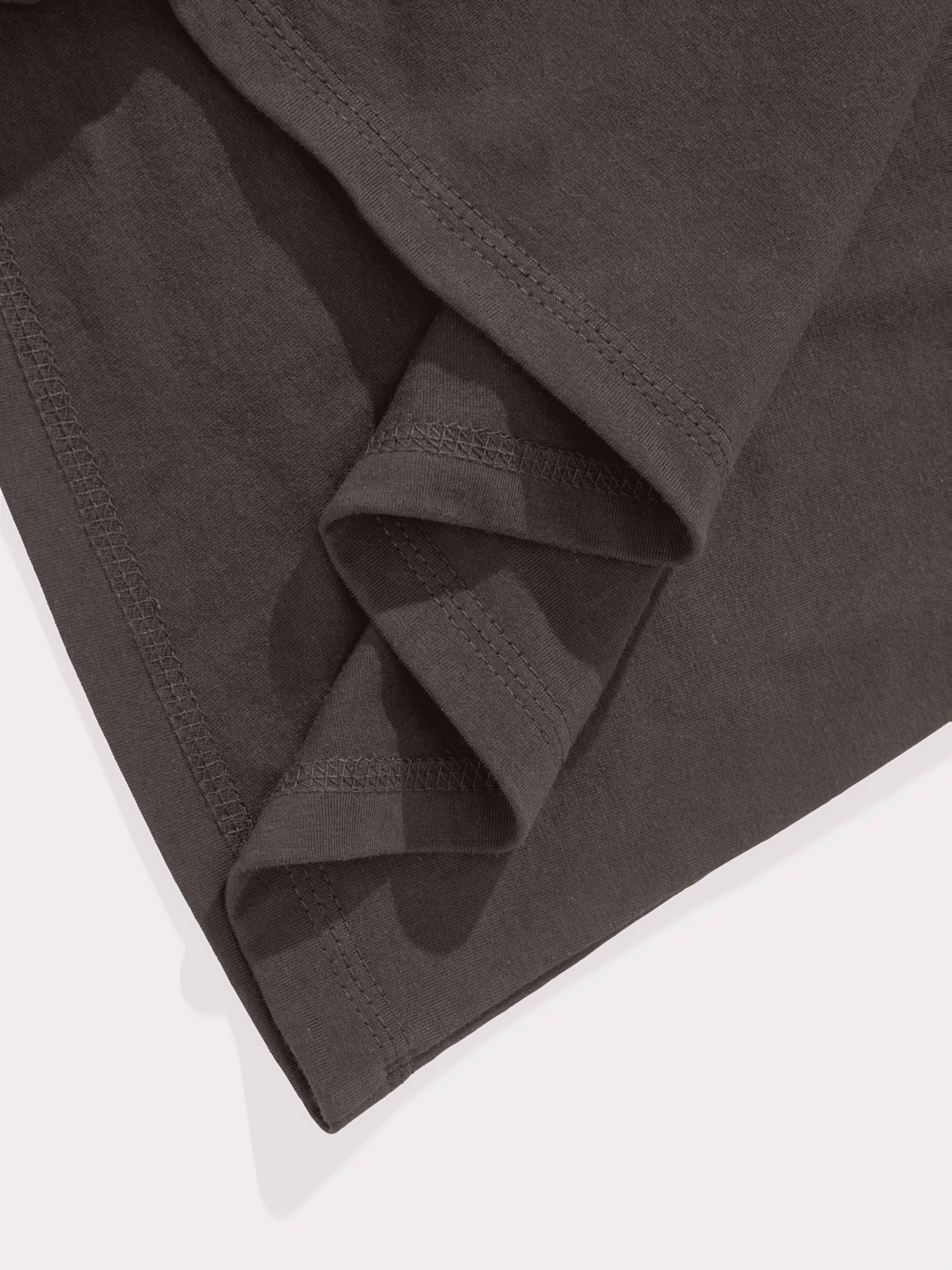 Breathable cotton fabric blank short sleeve top, comfortable to wear all summer long.