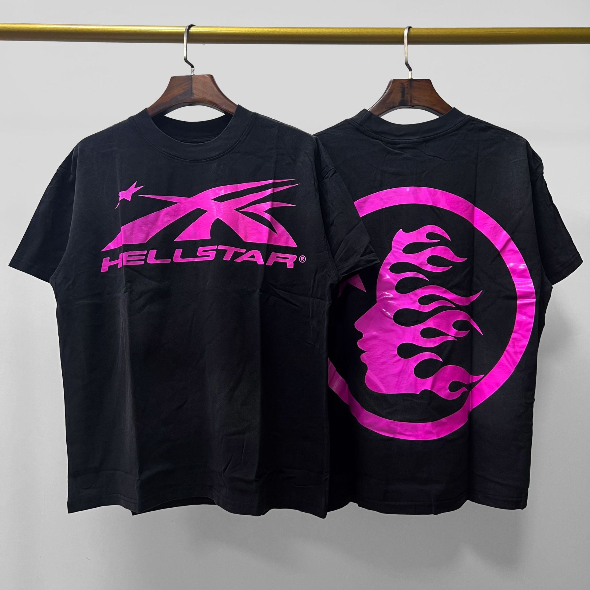 HS8008Hellstar Powered By The Star Retro Print Tee
